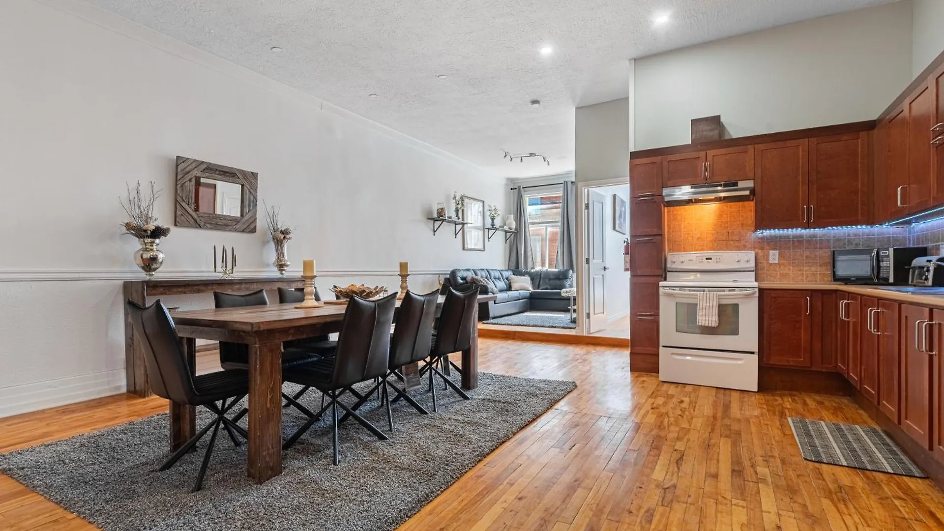 Apartamento Trendy 2Br Getaway In Montreal 0*,  Canadá
